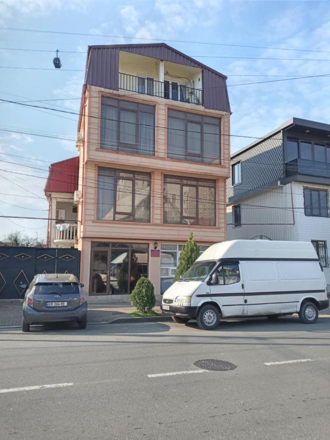 George Dom Hotel Батуми Екстериор снимка